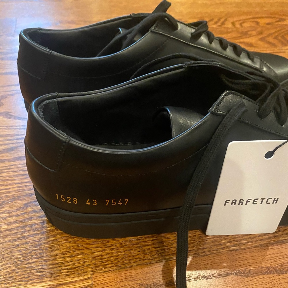 common projects black leather sneakers